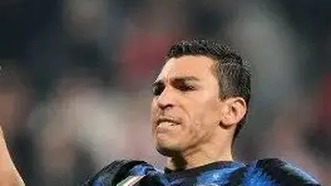 杨哲在109公斤级举重赛夺下双金